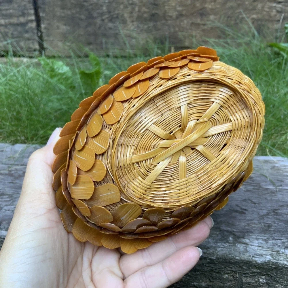 Vintage Wicker Woven Bird Quail‎ Chinese Basket Base And Lid Kitsch Folk Art
